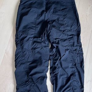 Lululemon Dance Studio black Capri Pants Size 6